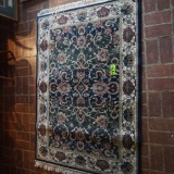 RUG  68 X 47