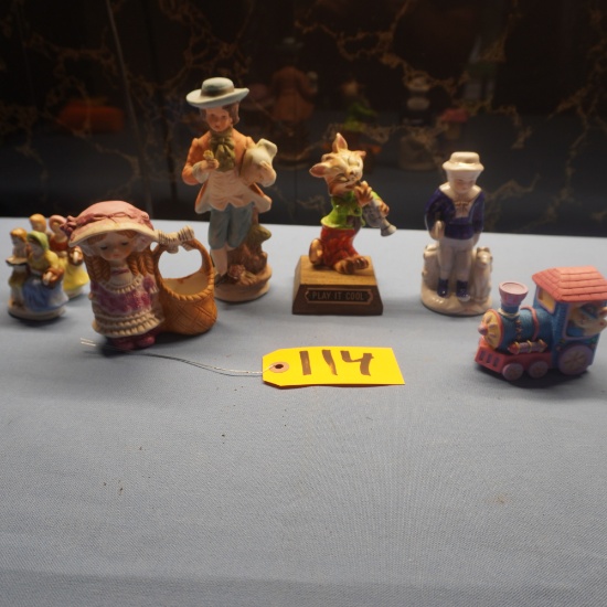 9 FIGURINES  3-7 T