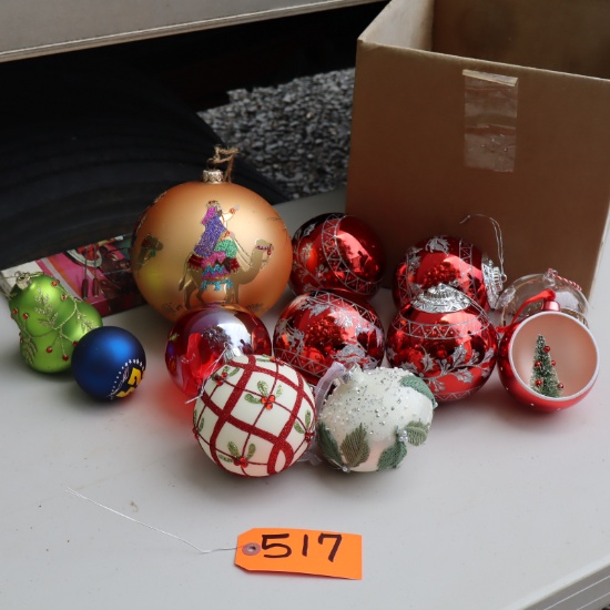 12  CHRISTMAS ORNAMENTS