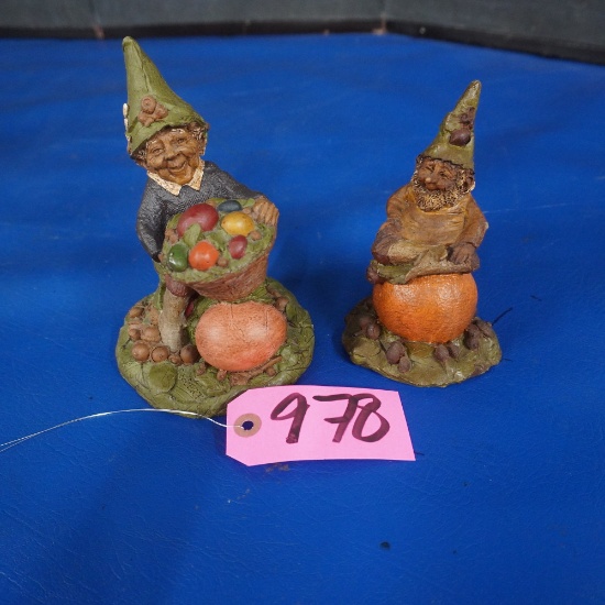 2 TOM CLARKE GNOMES