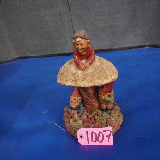 2 TOM CLARKE GNOMES