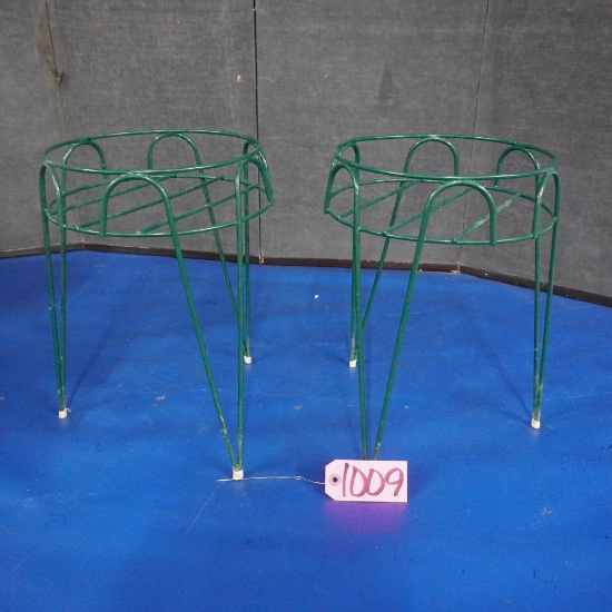 2 METAL PLANT STANDS  15 T