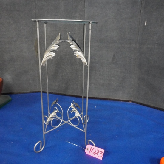 PLANT STAND  25 X 13