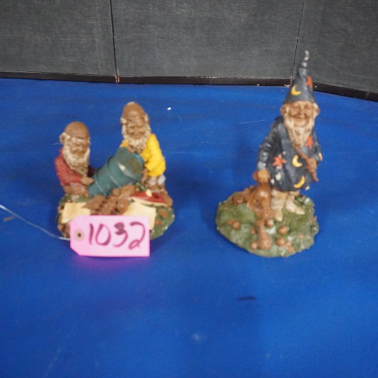 2 TOM CLARK GNOMES