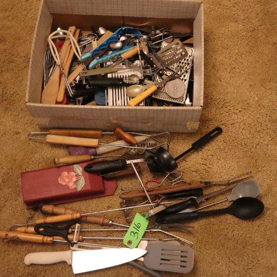 KITCHEN UTENSILS