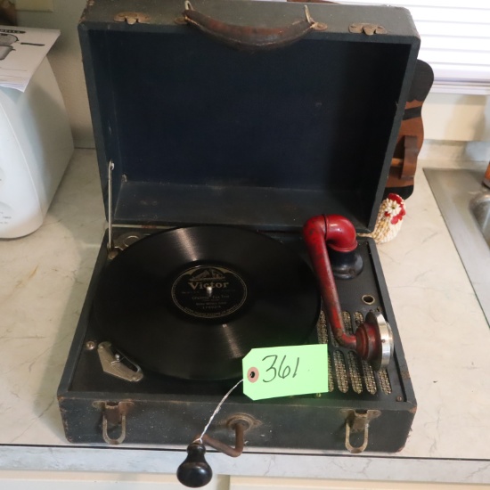 RECORD PLAYER