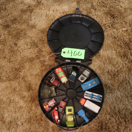12 PC HOT WHEEL CASE W/ CARS