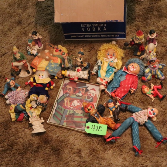CLOWN FIGURINES