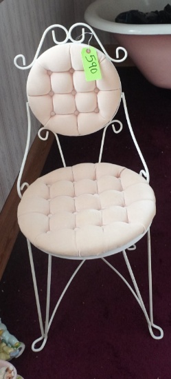 VANITY DRESSING CHAIR
