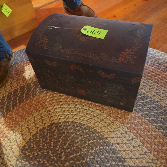 SMALL TRUNK