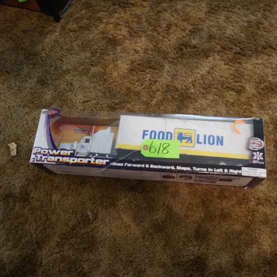 METAL FOOD LION TRUCK NEW IN BOX