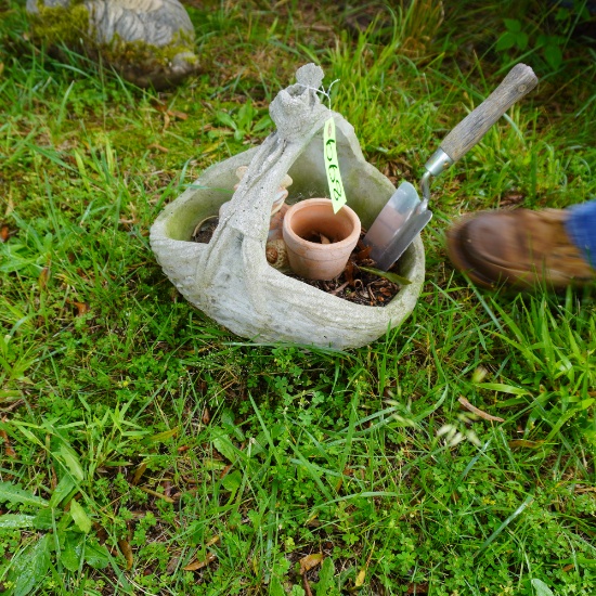 CONCRETE BASKET