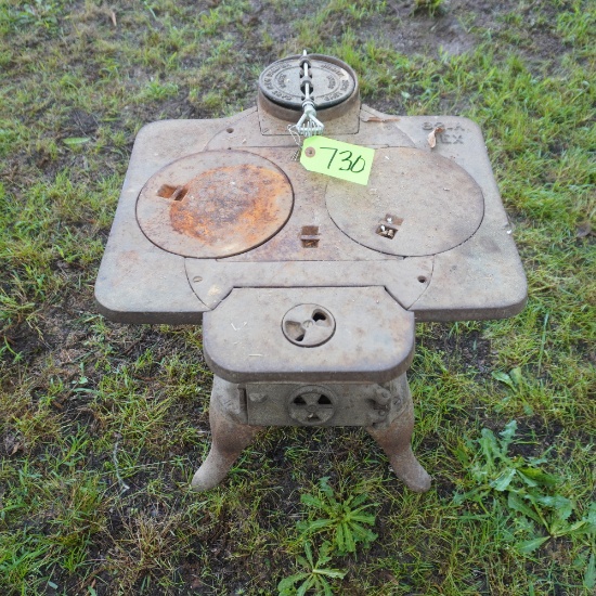 ANTIQUE CAST IRON WOOD BURNING STOVE