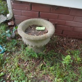 CONCRETE PLANTER  19 T