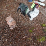 METAL ROOSTER AND CERAMIC OWL