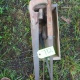 BOX OF HAND SAWS