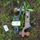 2 TRAILER HITCHES