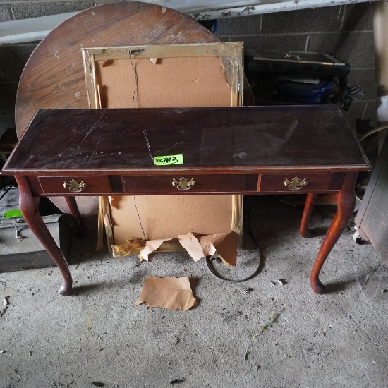 MAHOGANY WINDOW TABLE