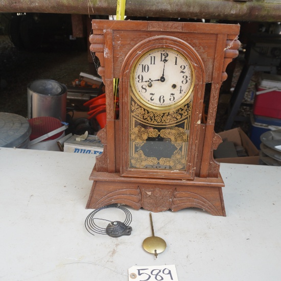 WALL CLOCK W/ PENDULUM  AND KEY 18"