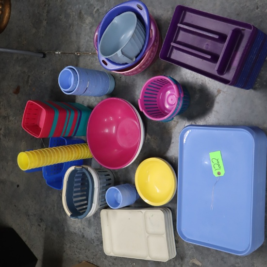 PLASTIC CONTAINERS