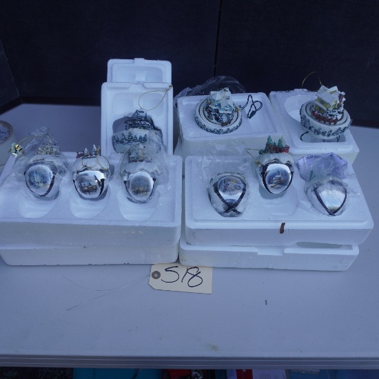 CHRISTMAS ORNAMENTS & LIGHTUP BELLS