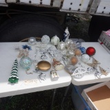 21 PCS. OF CHRISTMAS ORNAMENTS