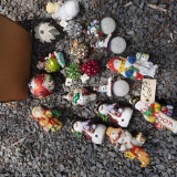 18 CHRISTMAS ORNAMENTS