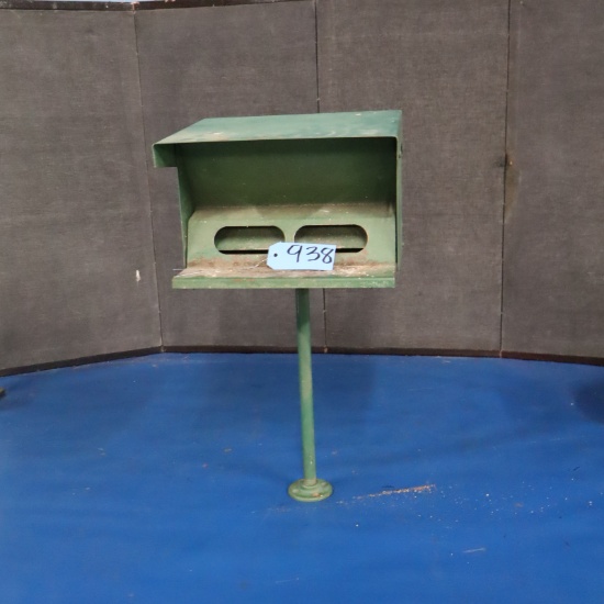 METAL BIRD FEEDER  2 FT. TALL