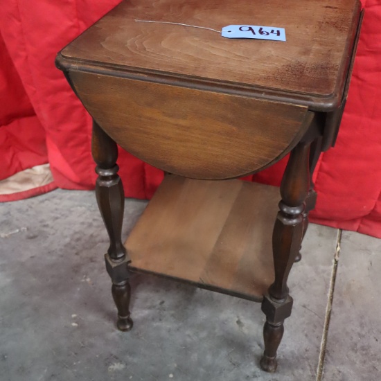DROP LEAF TABLE  17 X 26 X 17