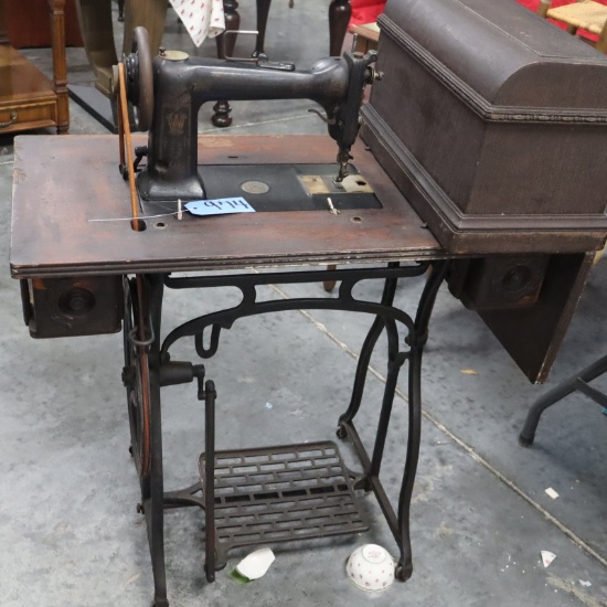SINGER SEWING MACHINE CABINET