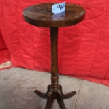34 T PEDESTAL TABLE