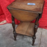 DROP LEAF TABLE  17 X 26 X 17