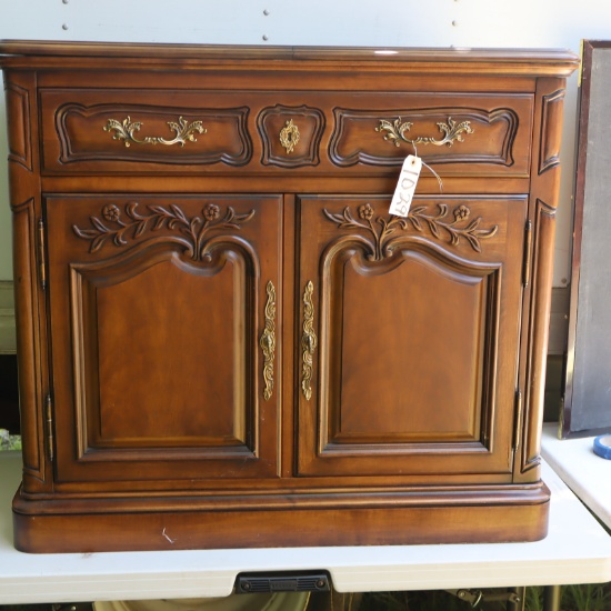 ON SITE PICKUP - ANTIQUES & COLLECTIBLE AUCTION