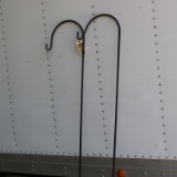 2 SHEPHERD HOOKS