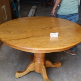 ROUND OAK KITCHEN TABLE