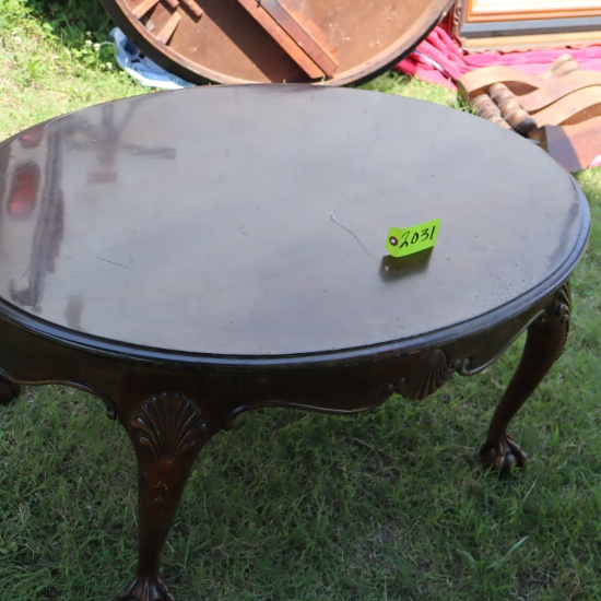 COFFEE TABLE W /BALL AND CLAW FT.
