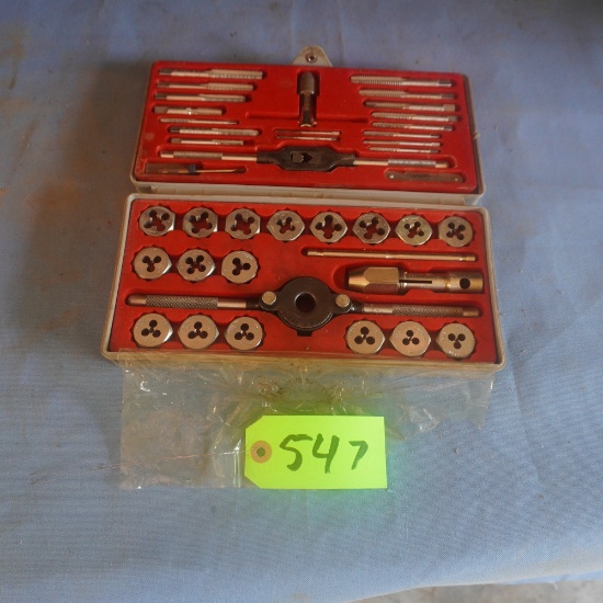 CRAFTSMAN TAP & DIE SET