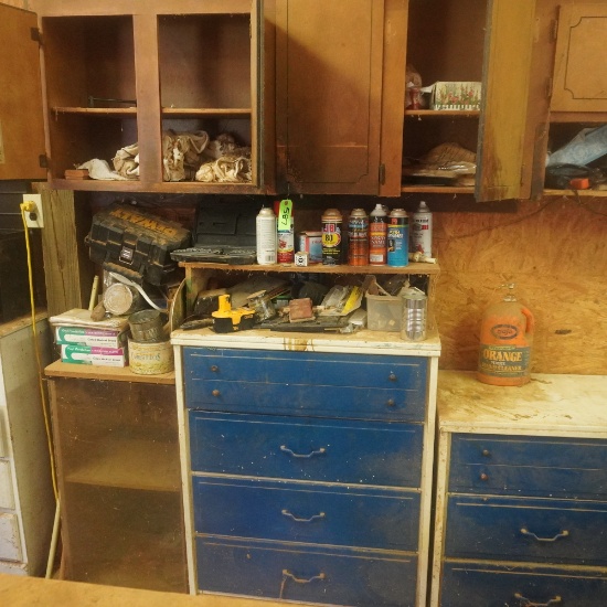 CONTENTS OF SHELF & DRAWERS-NOT SPEAKERS