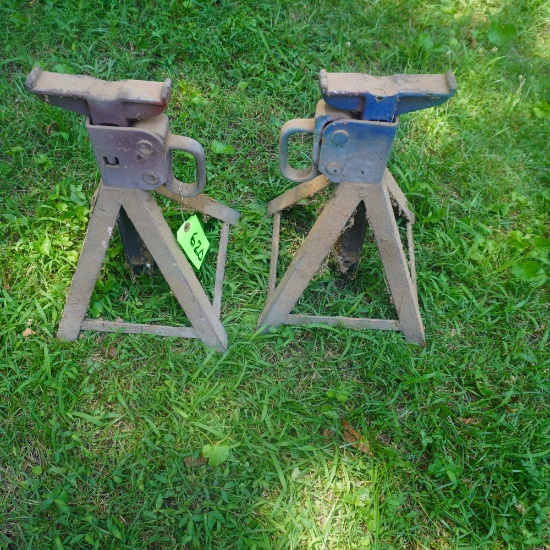 2 HEAVY DUTY JACK STANDS