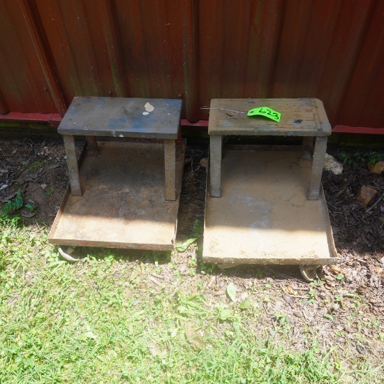 2 METAL ROLL AROUND CARTS