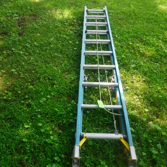 20 FT. FIBERGLASS EXTENSION LADDER