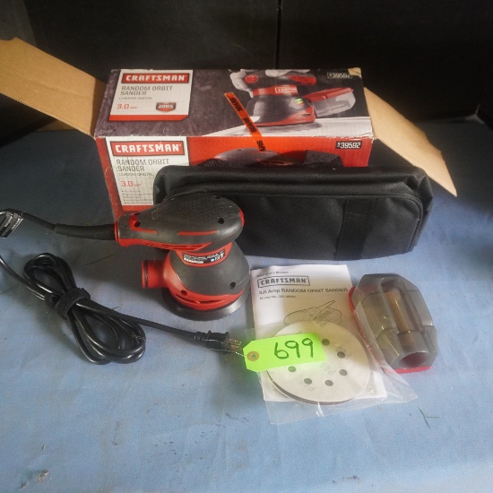 NEW IN BOX CRAFTSMAN RANDOM ORBIT SANDER