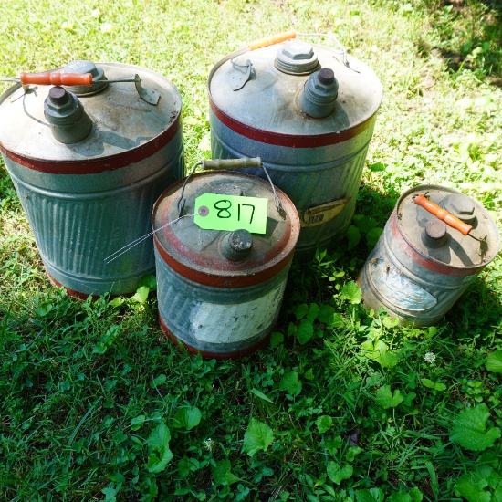 4 GAS CANS