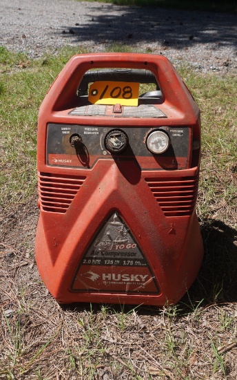 HUSKY AIR COMPRESSOR 135 PSI MAX 1.75 GAL. RESERVE
