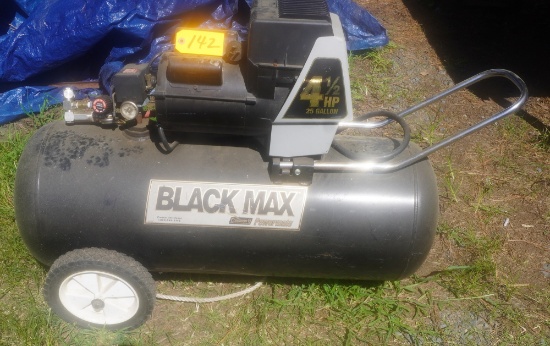 COLEMAN BLACK MAX POWER MATE 4-12 HP, 25 GAL OI FREE COMPRESSOR