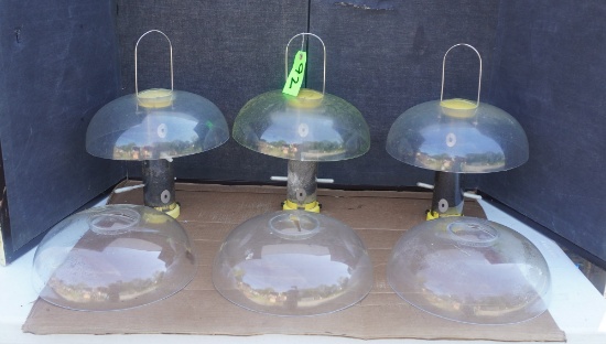 12 T Bird Feeders