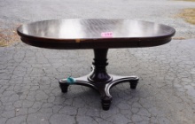 NICE DINING TABLE