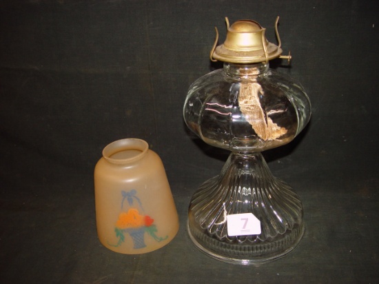 Oil lamp no chimney and deco painted glass lamp shade