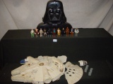 Star Wars lot with figurines. Darth Vader collector head top latch broken 4 pics