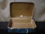 Vintage suitcase 20x15 2 pics